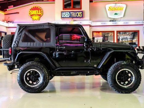 Used 2016 Jeep Wrangler Sport image 10