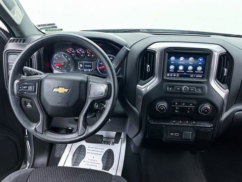 Used 2021 Chevrolet Silverado 1500 Custom image 3