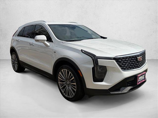 Used 2024 Cadillac XT4 Premium Luxury FWD image 3