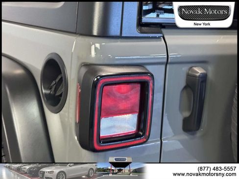 Used 2022 Jeep Wrangler Unlimited Sport AWD/4WD image 10