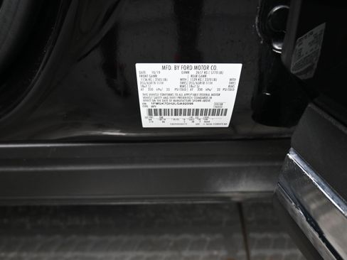 Used 2020 Ford Explorer XLT w/ Class III Trailer Tow Package image 18