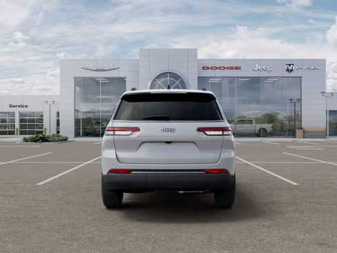 New 2026 Jeep Grand Cherokee L Limited w/ Limited Altitude Package AWD/4WD image 7