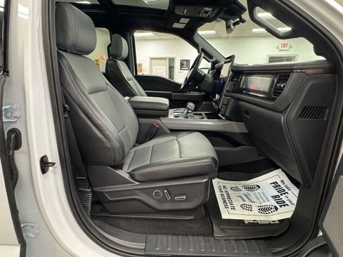 Used 2024 Ford F150 Lightning Lariat image 14