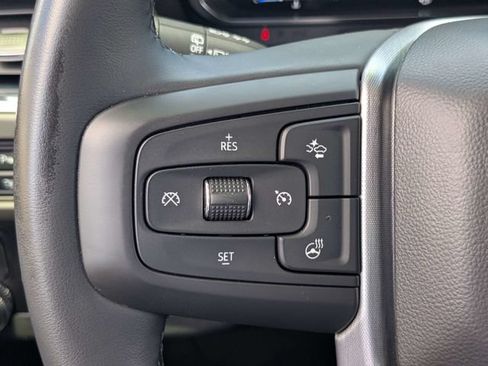 Used 2024 GMC Yukon SLT w/ SLT Luxury Package RWD image 24