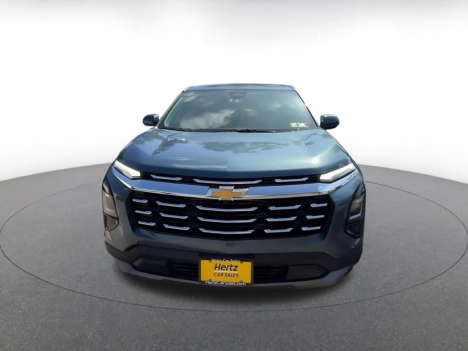 Used 2025 Chevrolet Equinox LT FWD image 4