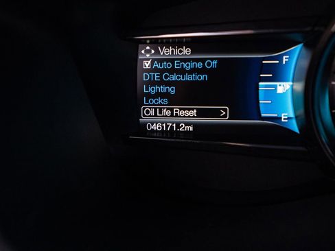 Used 2019 Ford Explorer XLT w/ XLT Sport Appearance Package image 18