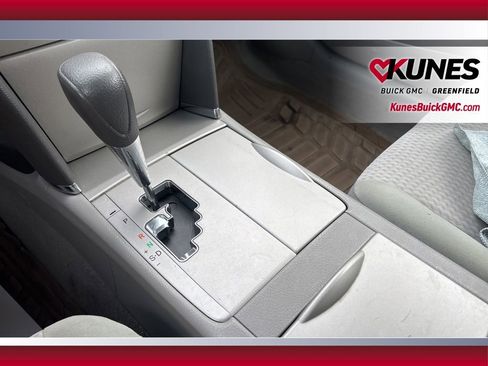 Used 2010 Toyota Camry LE image 24