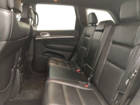 Used 2018 Jeep Grand Cherokee Limited image 18