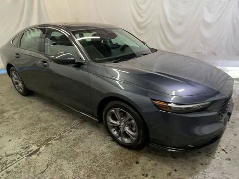 Used 2024 Honda Accord EX image 2