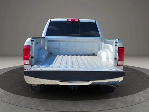 Used 2018 RAM 1500 Classic SLT AWD/4WD image 8