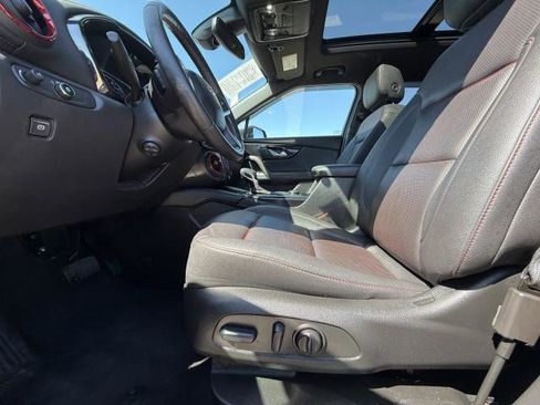 Used 2024 Chevrolet Blazer RS w/ Enhanced Convenience Package image 17