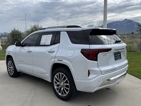 Used 2026 GMC Terrain Denali AWD/4WD image 3