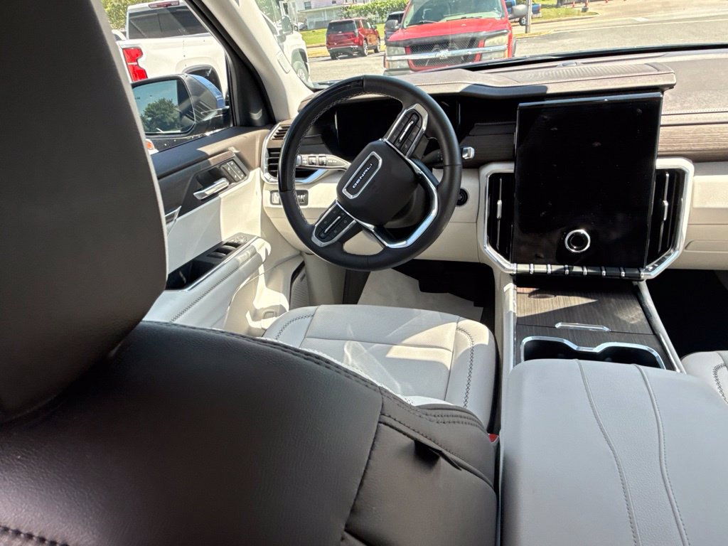 Used 2026 GMC Acadia Denali w/ Super Cruise Package AWD/4WD image 16
