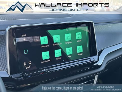 Used 2024 Volkswagen Atlas Cross Sport SEL Premium R-Line image 18