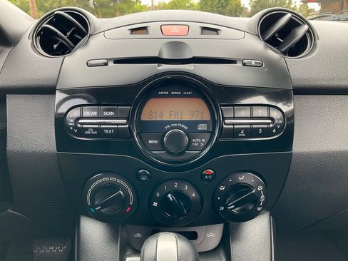 Used 2013 MAZDA MAZDA2 Touring image 32