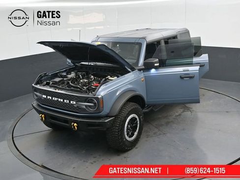 Used 2023 Ford Bronco Badlands w/ Sasquatch Package image 52