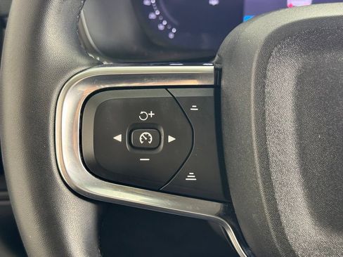 Certified 2023 Volvo XC40 B5 Plus w/ Driver Assist Package AWD/4WD image 29