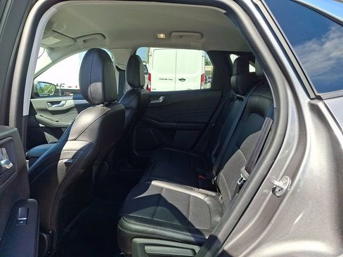 Used 2022 Ford Escape SEL AWD/4WD image 10