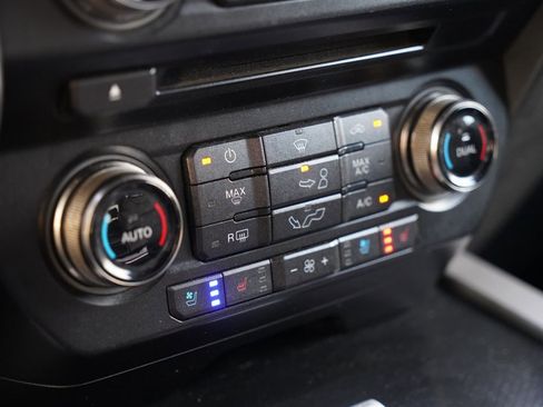 Used 2018 Ford F150 Raptor w/ Equipment Group 802A Luxury image 28