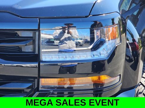 Used 2018 Chevrolet Silverado 1500 LT w/ All Star Edition AWD/4WD image 31