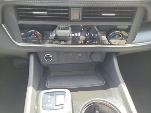 Certified 2023 Nissan Rogue SV AWD/4WD image 21