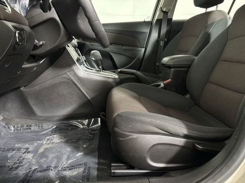 Used 2016 Chevrolet Cruze LT w/ RS Package image 20