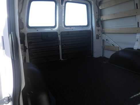 Used 2024 Chevrolet Express 2500 w/ Driver Convenience Package image 20