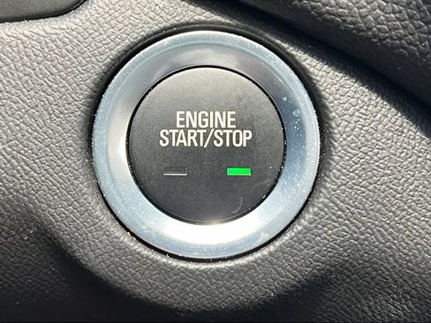 Used 2024 Chevrolet Equinox LT FWD image 29