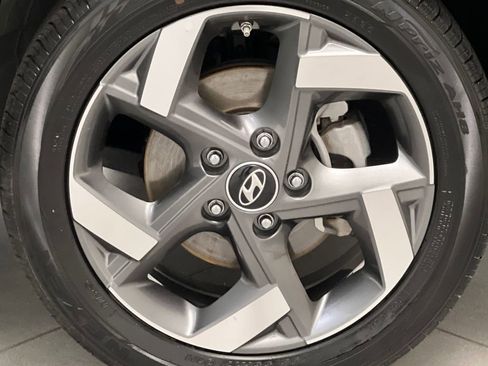 Used 2025 Hyundai Venue SEL FWD image 58