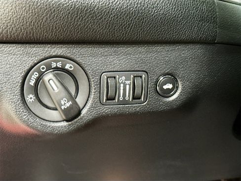 Used 2017 Dodge Challenger R/T Scat Pack w/ Leather Interior Group image 10