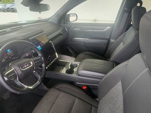 Used 2025 GMC Acadia Elevation FWD image 16