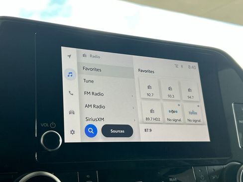 Used 2023 Toyota Highlander LE image 22