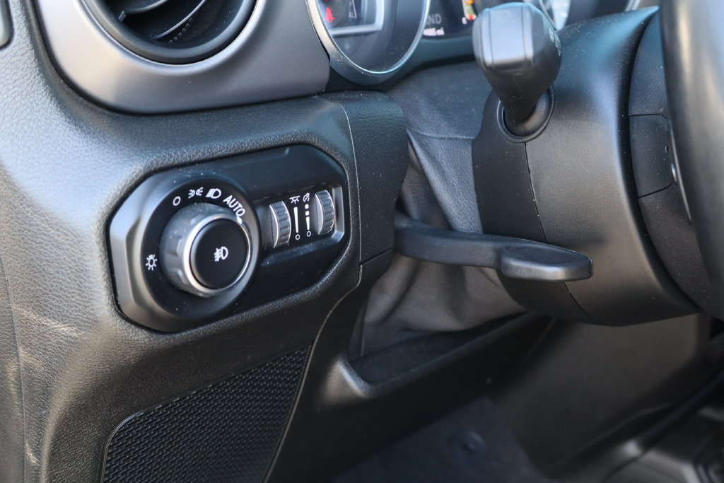 Used 2021 Jeep Wrangler Unlimited Sport AWD/4WD image 13