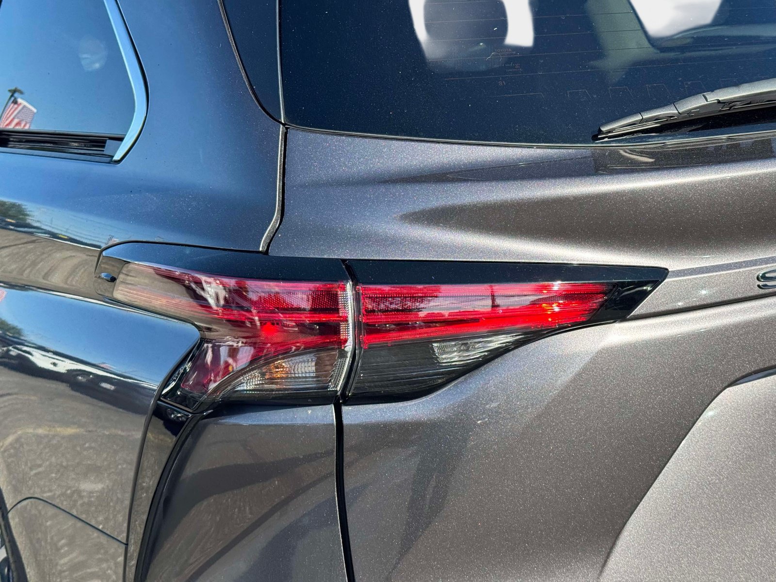 Certified 2023 Toyota Sienna Platinum AWD/4WD image 9