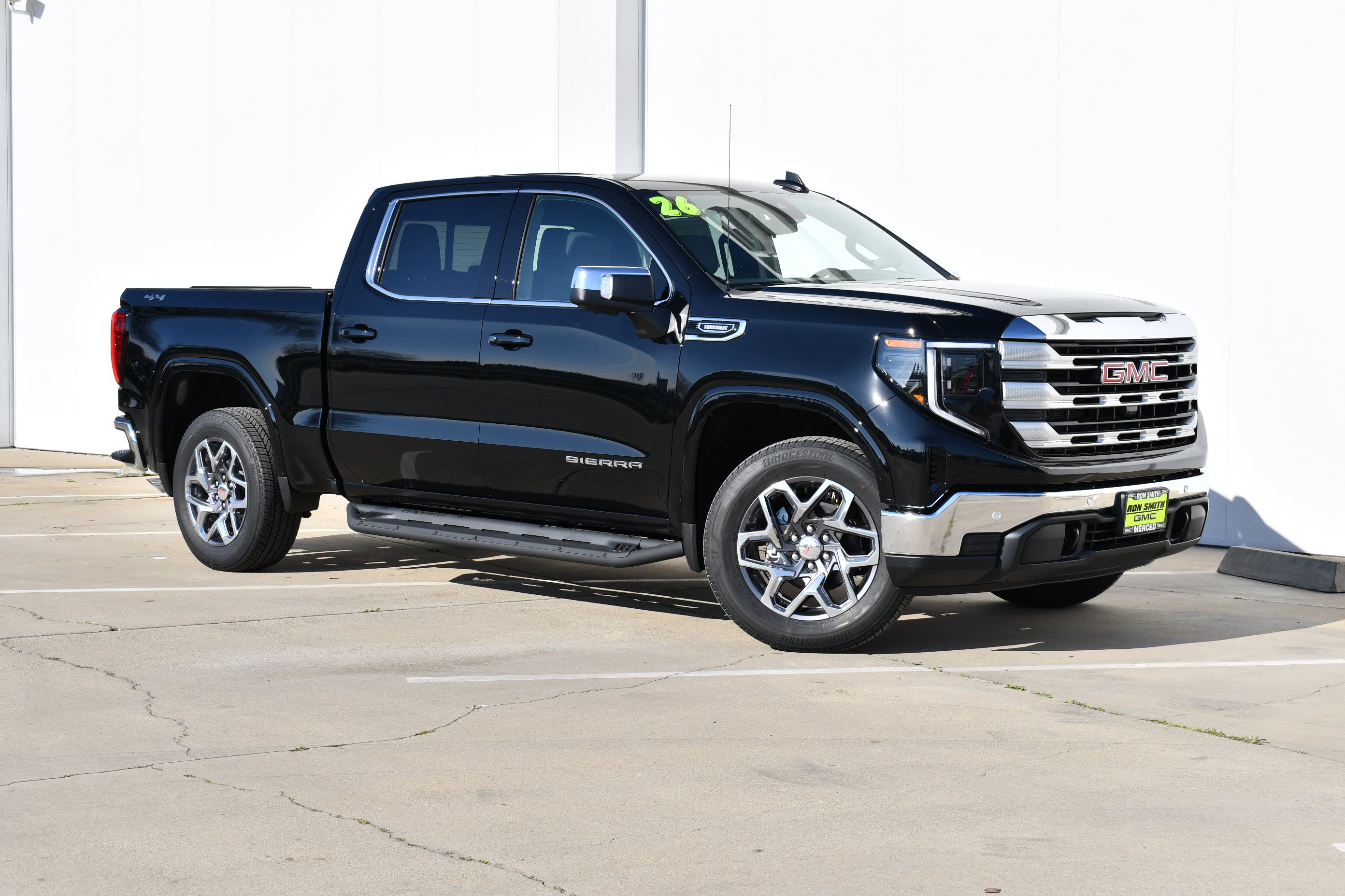 Used 2026 GMC Sierra 1500 SLE w/ Preferred Package AWD/4WD image 2