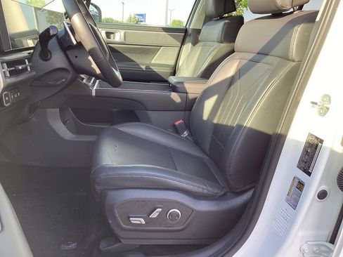 Used 2025 Hyundai Santa Fe SEL AWD/4WD image 15
