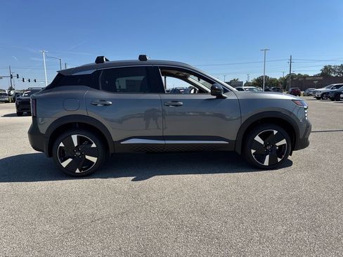 New 2026 Nissan Kicks SR w/ Cold Weather Package image 8