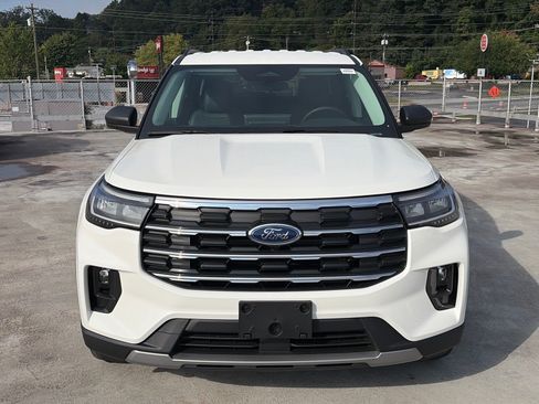 New 2026 Ford Explorer Active w/ Active Comfort Package AWD/4WD image 5