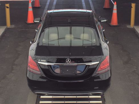 Used 2019 Mercedes-Benz C 300 Sedan image 10