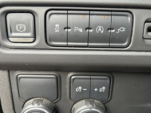 Used 2021 Chevrolet Tahoe LT image 15