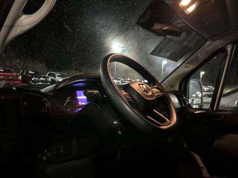 Used 2023 RAM ProMaster 2500 image 14