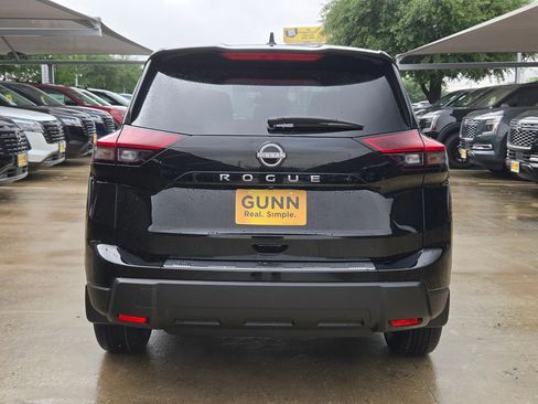 New 2026 Nissan Rogue SV FWD image 4