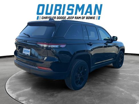 New 2026 Jeep Grand Cherokee Laredo image 6