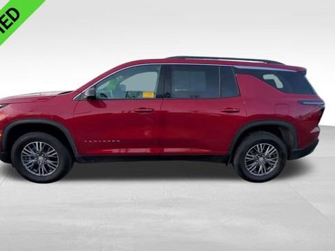 Used 2024 Chevrolet Traverse LT image 6