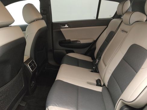 Used 2018 Kia Sportage EX w/ EX Sport Appearance Package image 18