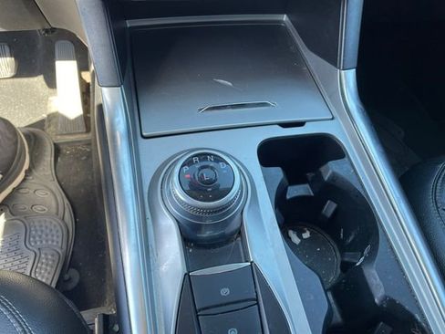 Used 2021 Ford Explorer XLT w/ Equipment Group 202A image 16