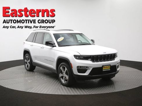 Used 2023 Jeep Grand Cherokee 4WD 4xe image 53
