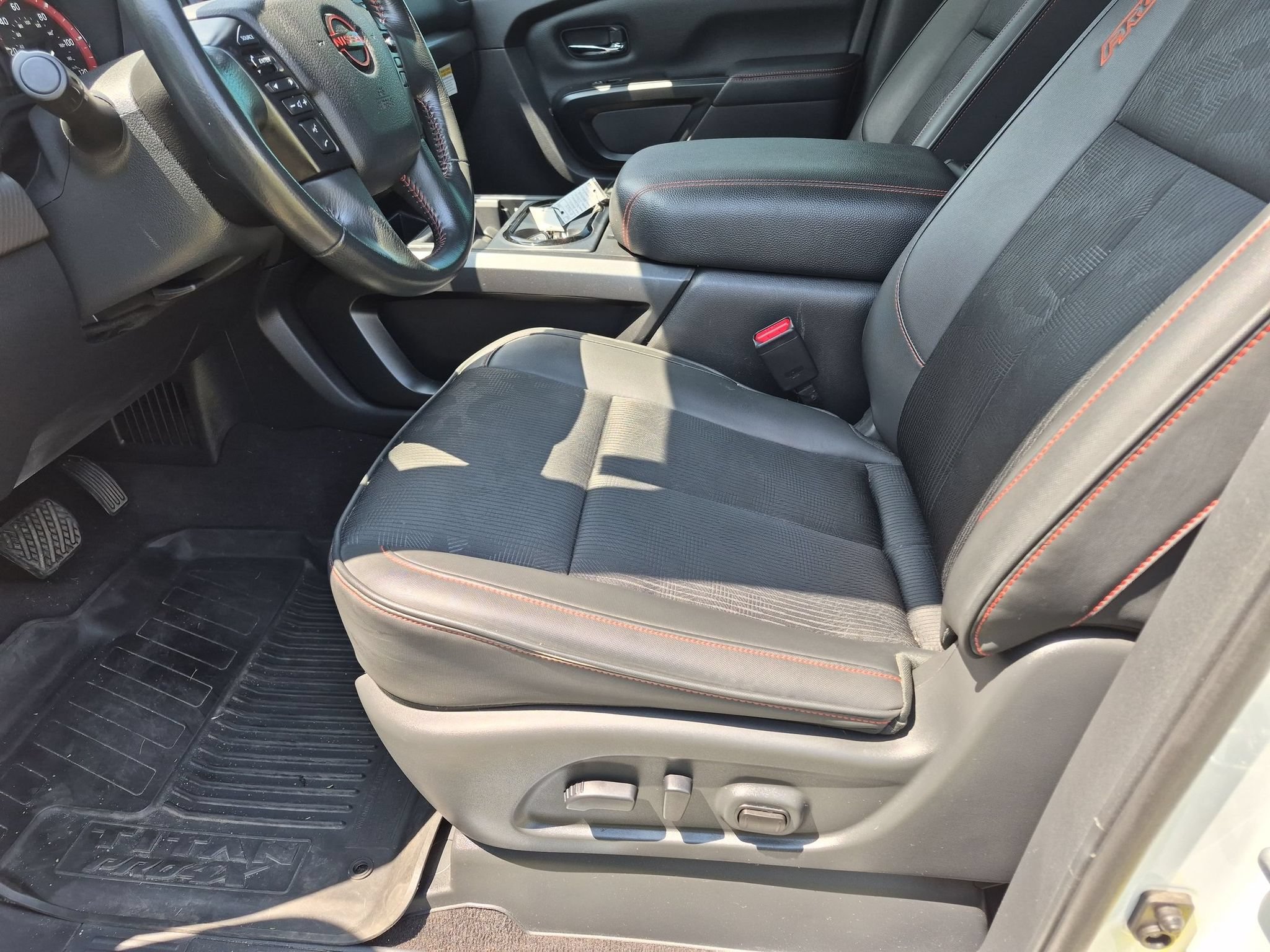 Used 2024 Nissan Titan PRO-4X w/ Off Road Protection Package AWD/4WD image 16