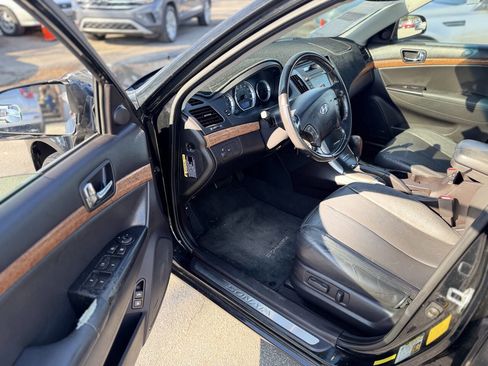 Used 2010 Hyundai Sonata Limited image 9