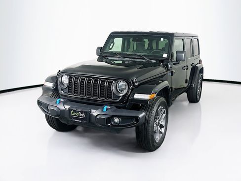 Used 2024 Jeep Wrangler Unlimited AWD/4WD image 3